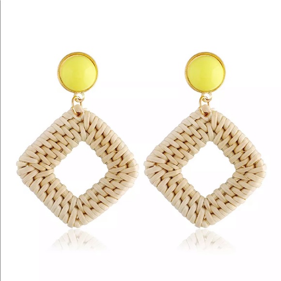 Fashionista21 Jewelry - NEW Rattan Square Hoop Geometric Tan Drop Earrings